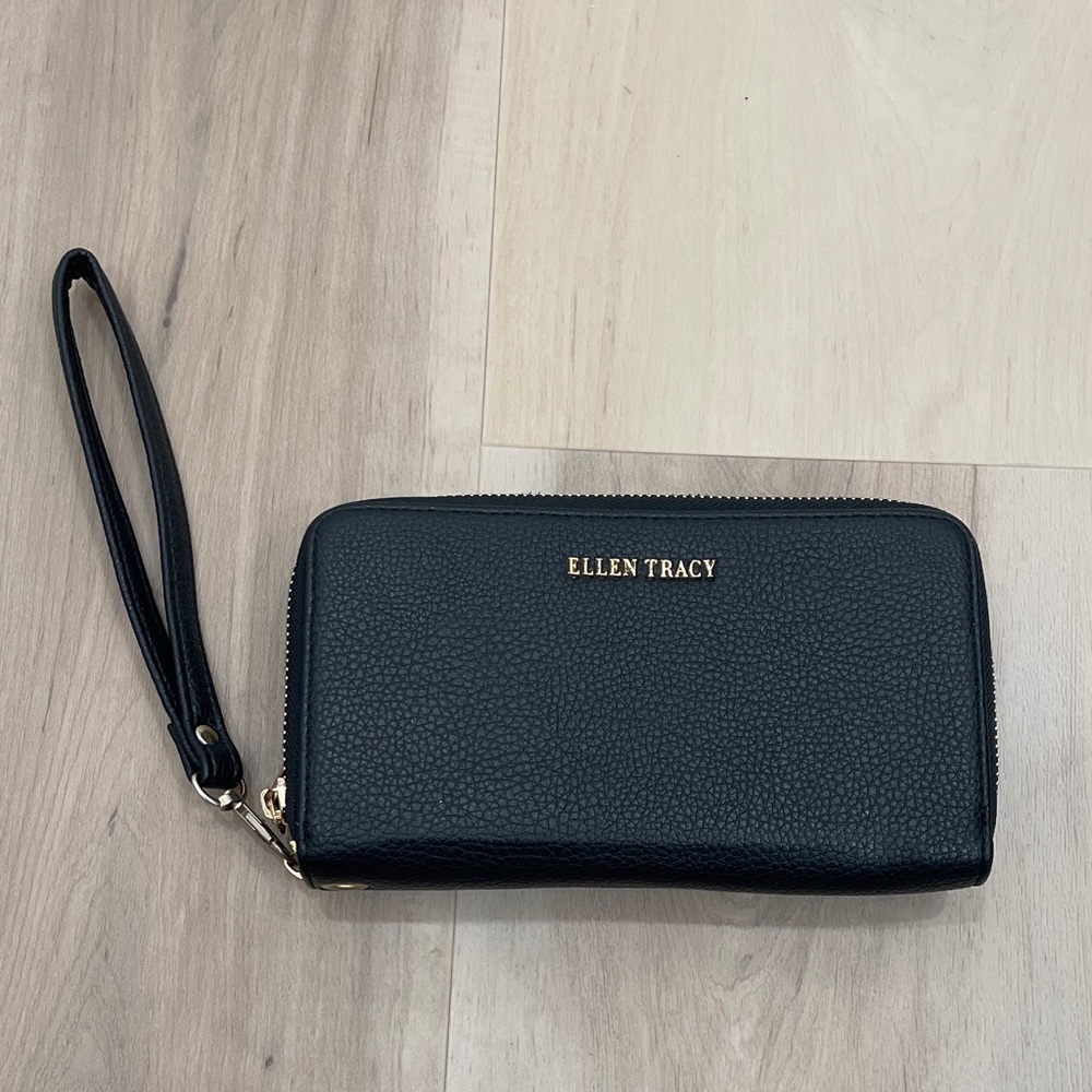 Ellen Tracy Black Textured Wristlet